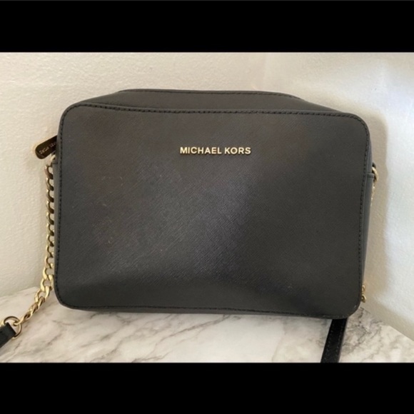 Michael Kors Crossbody Bag - Picture 5 of 9